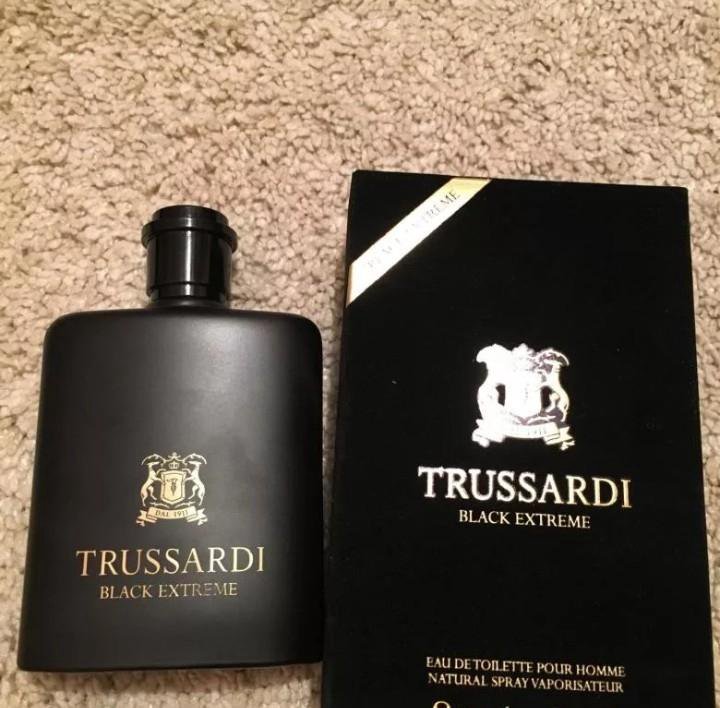 Trussardi black extreme