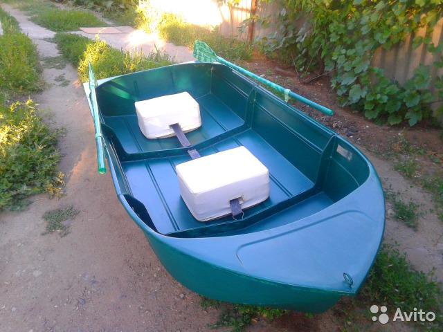 Лодка малютка 2. Лодка двухместная алюминиевая. Лодка Малютка 2 с человеком. Лодка Малютка 2 тюнинг.