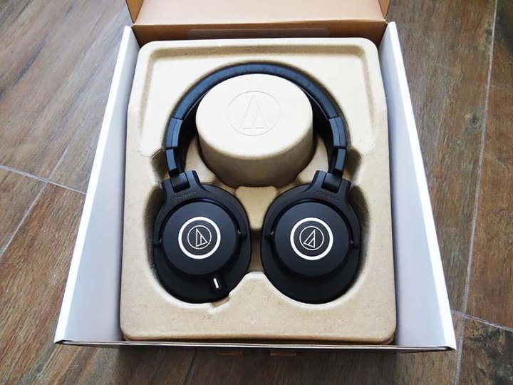 Наушники audio technica ath m40x. Audio-Technica ATH-m40x. Audio-Technica ATH-m40x inside. ATH-m40x комплект. ATH 40x.