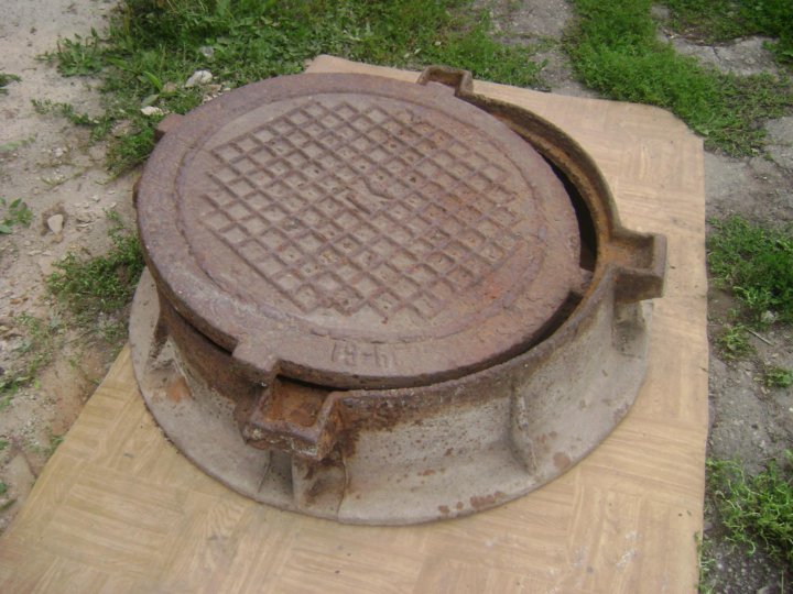 люк чугунный тип т кронтиф 250 кн. железная крышка на колодец. крышка колодца чугунная. люк т с250 гост 3634-99. люк чугунный тип т кронтиф 250 кн.