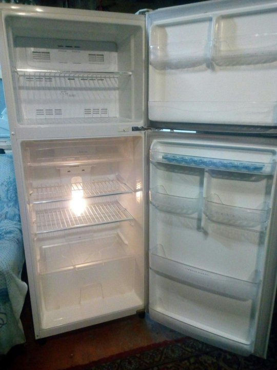 Холодильник с заморозкой. Холодильник с сухой заморозкой. Холодильник самсунг с сухой заморозкой. Атлант холодильники сухой заморозкой. Сухой Мороз в холодильнике.