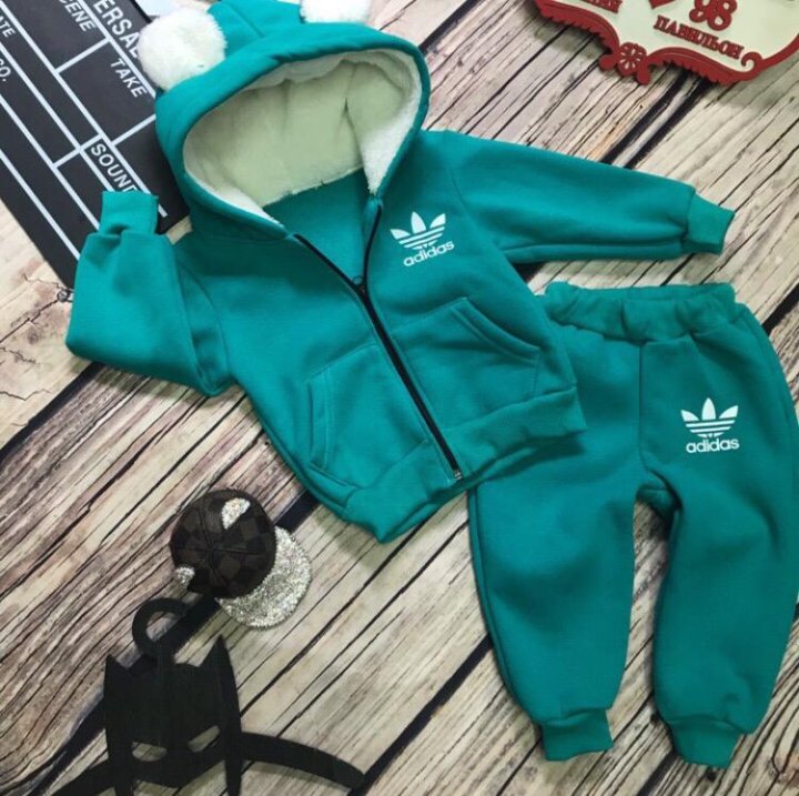 Мятный спортивный костюм adidas