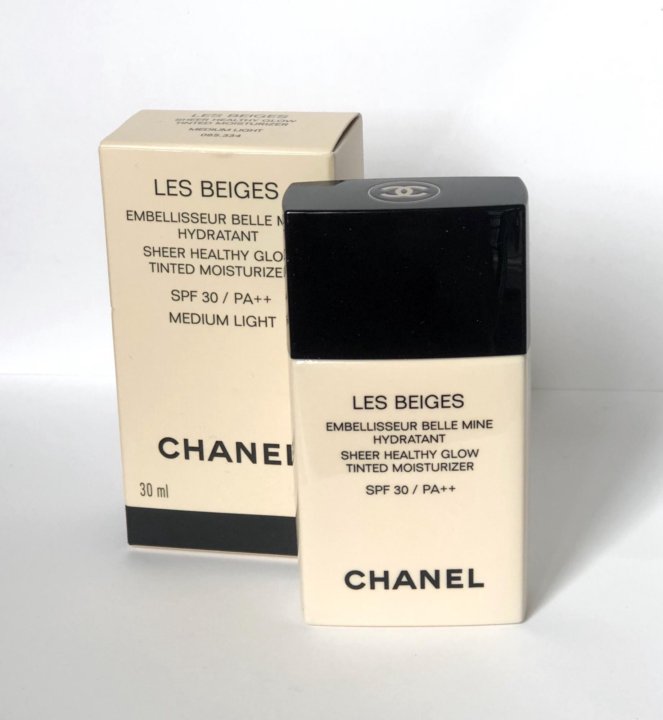 Тональный шанель les beiges отзывы. Chanel les Beiges Medium Light. Тональный флюид Chanel les Beiges Medium Light. Тональный крем Chanel las Beiges 20 пробник. Шанель тон bd расшифровка.