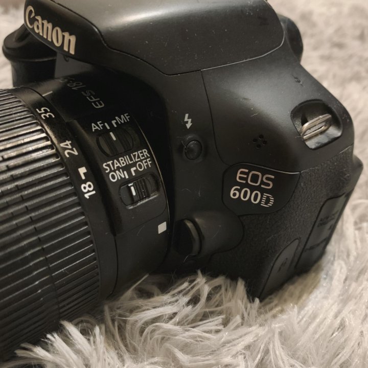 Canon 600d. Фотоаппарат Canon EOS 600d ДНС. Canon 600d байонет. Камера Кэнон 600д.