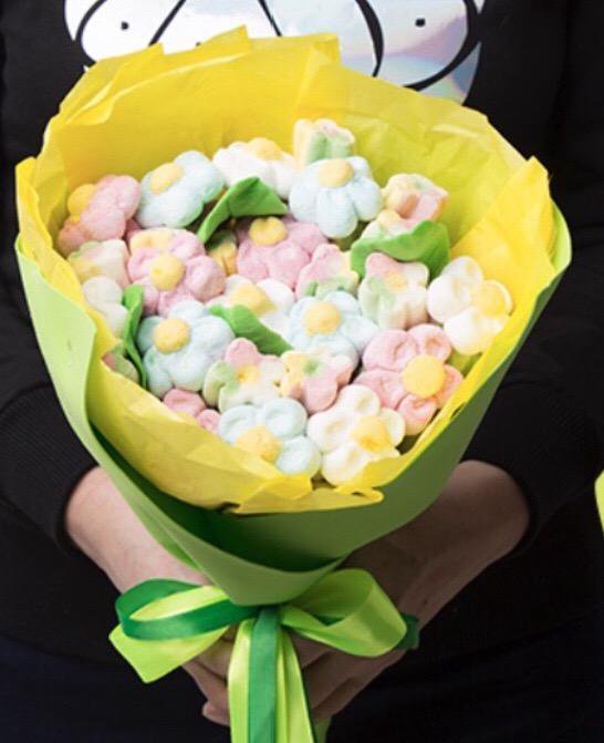 Модные букеты. Buket отзывы. Букет из хризантем сантини. Небольшие букеты цветов. Небольшие букеты цветов.