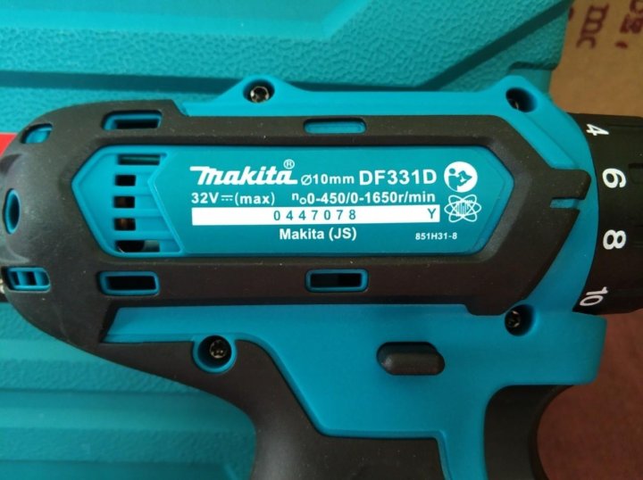 Makita df331d. Шуруповерт Makita df331d 36v. Кнопка Makita df456d. Фиксатор кнопки редуктора Макита df331d. Деталировка шуруповерта Макита df331d.