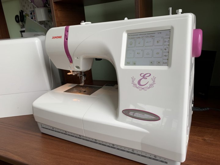 Janome memory craft 350e. Вышивальная машина Janome Memory Craft 350e.