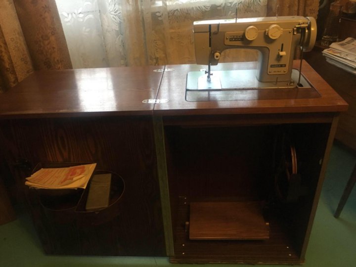 Отдам швейную машинку