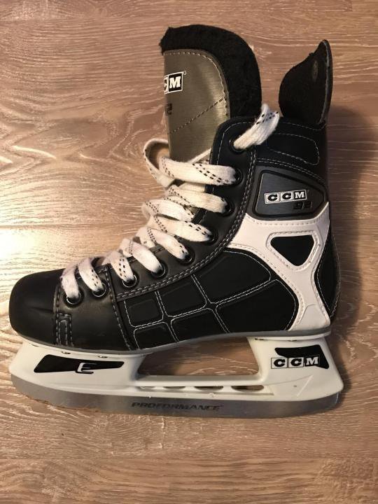 Коньки ccm ribcor 86k sr. Коньки хоккейные ccm u+06. Tyke коньки детские. Коньки вратарские ccm track 652. Коньки ccm vector 03.