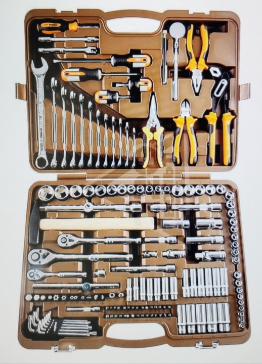 У олега в наборе 5 инструментов. У олега в наборе 5 инструментов. Математические инструменты. Набор прокат инструментов. У олега в наборе 5 инструментов.