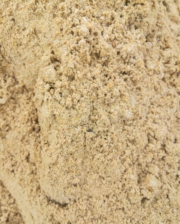 Песок карьерный тонны в кубы. Песок карьерный. Песок карьерный мытый. Горный песок. Песок горный крупнозернистый.
