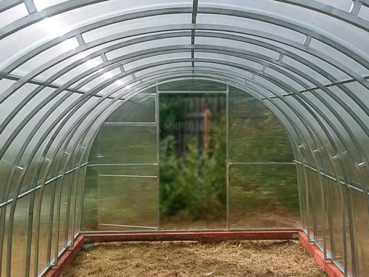 Двойная теплица из поликарбоната. Теплица дачная эко. Теплица бзмк 2 × 4 цинк оптима. Теплица 4м усиленная премиум. Теплица фермер 5х6.