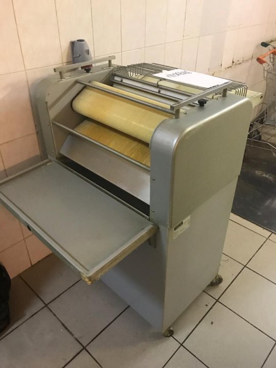 Тестораскаточная машина sf600 vdx1000. Тестораскатка электрическая pizza group. Тестораскаточный станок ручной авито. Тестораскаточная машина италия. Тестораскаточная машина рондо.
