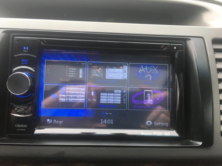 Перезагружается магнитола clarion nx503e