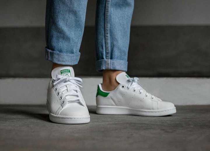 Stan Smith с пиджаком