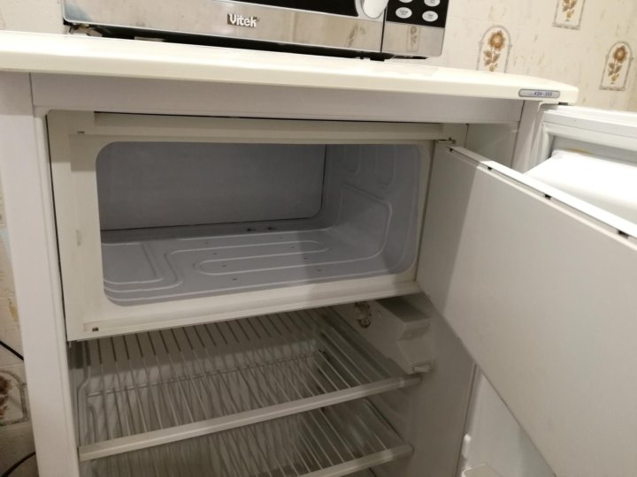 Холодильник атлант авито. Атлант KSH 355. Bauknecht KSN холодильник.