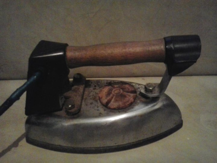 Швейный утюг. Candy ci-101 утюг. Портновский утюг. Деревянная колодка для утюжки. Колодка утюжок для вто.