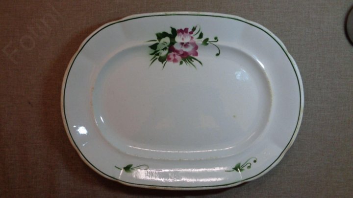 Foreign made. Foreign made клеймо. Клеймо foreign на фарфоре. Венок виол тарелка foreign made. Foreign made клеймо на тарелке.