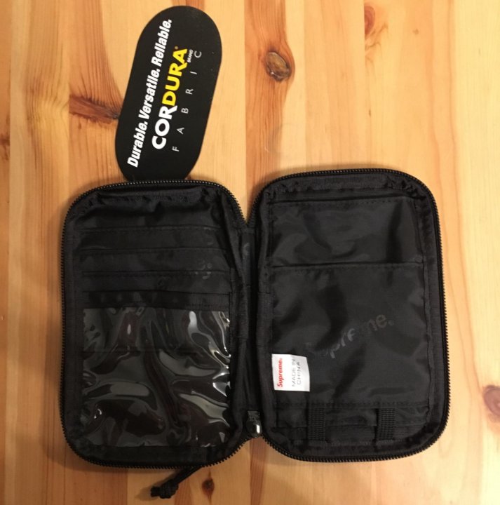 Supreme Zip Pouch – купить в Москве 