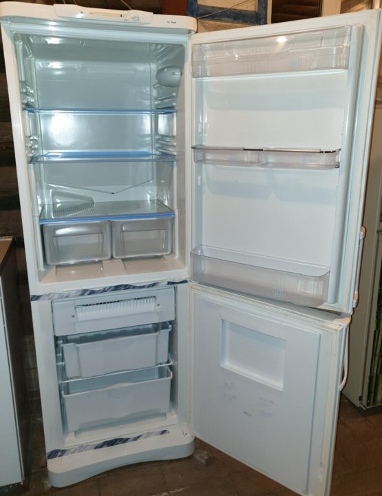 Холодильник индезит бу. Холодильник Индезит б/у.