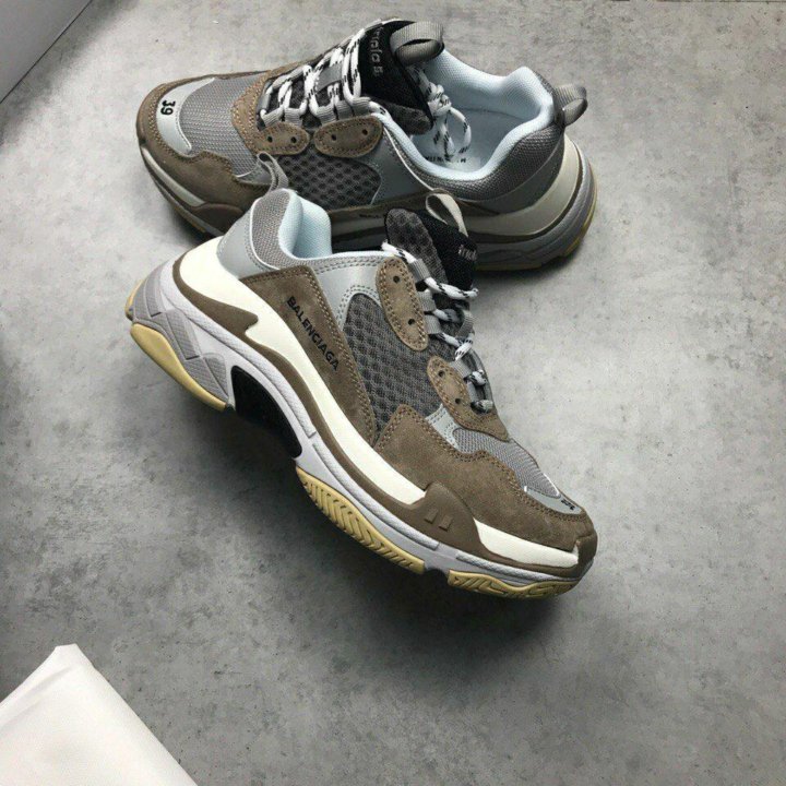 Adidas x Balenciaga Triple s