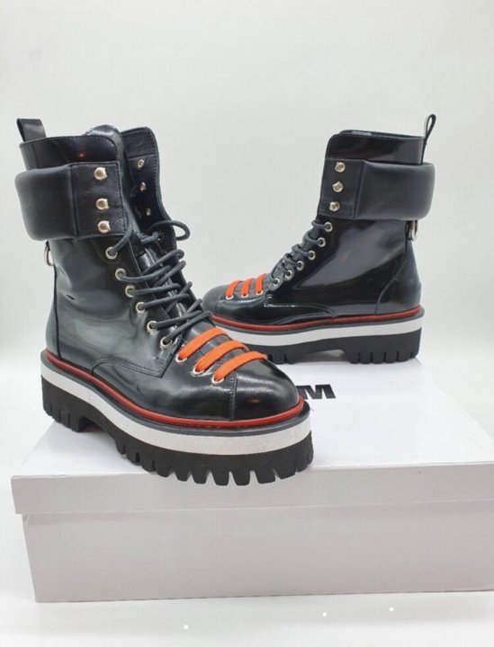 Msgm ботинки женские. Msgm обувь женская. Msgm ботинки женские. Ботинки челси с цветной подошвой. Msgm ботинки женские.