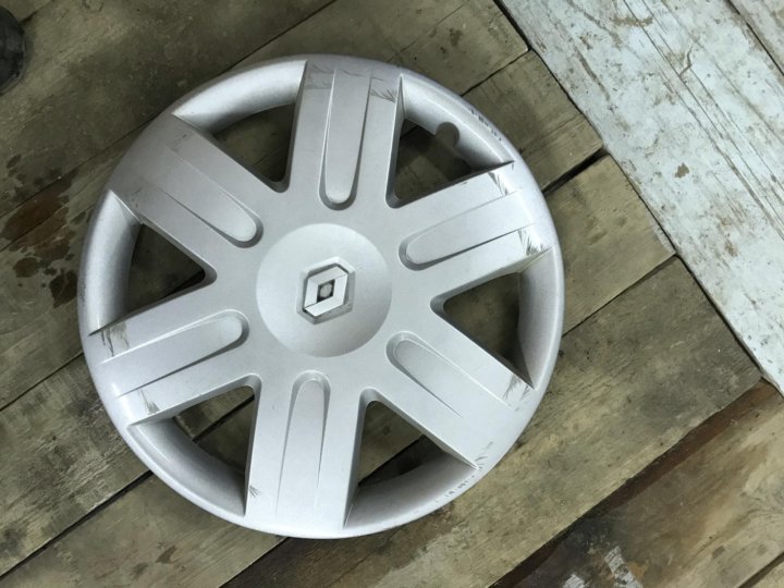 Колпак колеса рено логан r14. Оригинальные колпаки рено логан r14. Колпаки на рено логан. Колпаки рено логан r14. Колпаки рено логан r15.