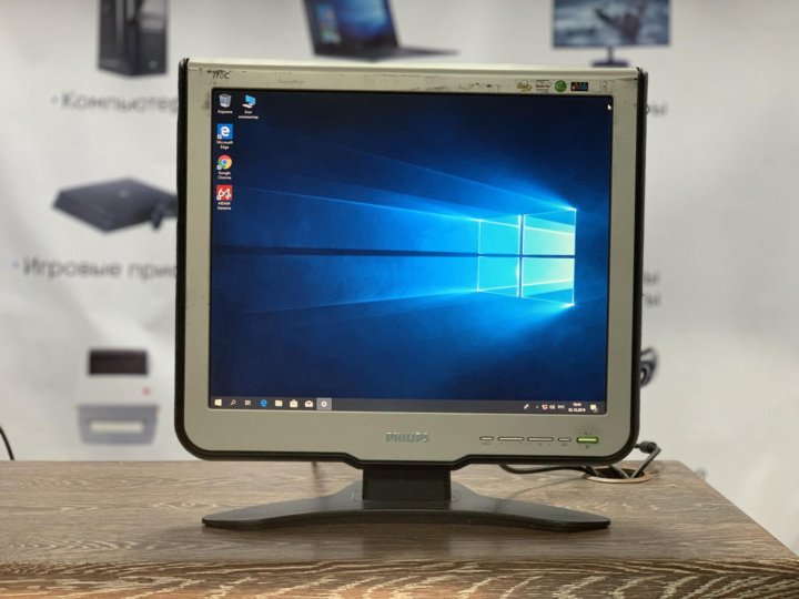 Мониторы 2010 годов. Монитор Philips 170c. Philips 190e2fb/62. Монитор 2010 года.