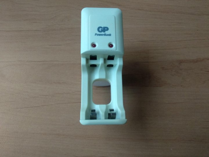 Зарядное устройство gp powerbank s330