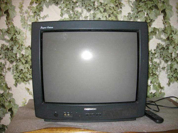 Куплю телевизор керчь. Daewoo model DMQ-21m2. Старый телевизор (Daewoo 21q2). Телевизор Daewoo модель kr29s8. 21 Daewoo телевизор.