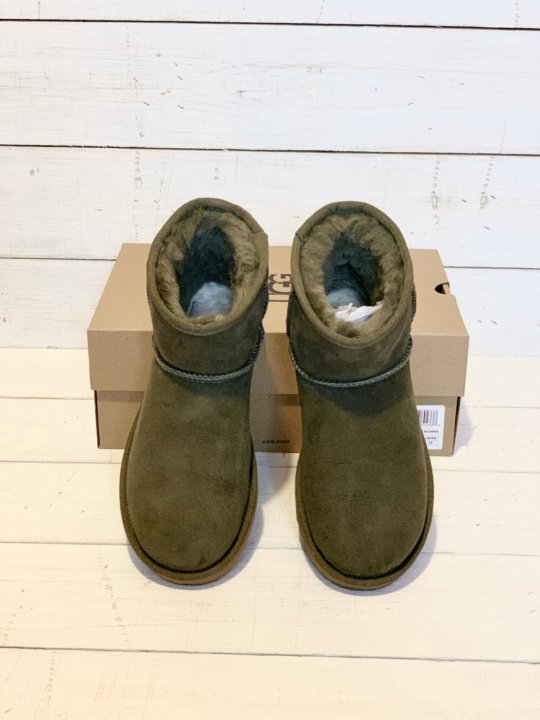 ugg mini 36