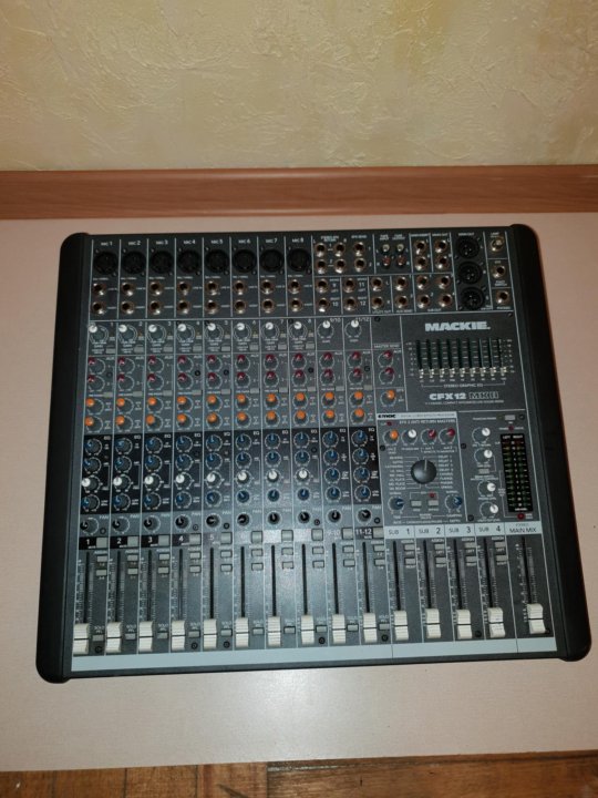 Пульт беренджер 1832. Alesis multimix 6. Пульт alesis 6. Микшеры авито. Микшерный пульт alesis multimix.