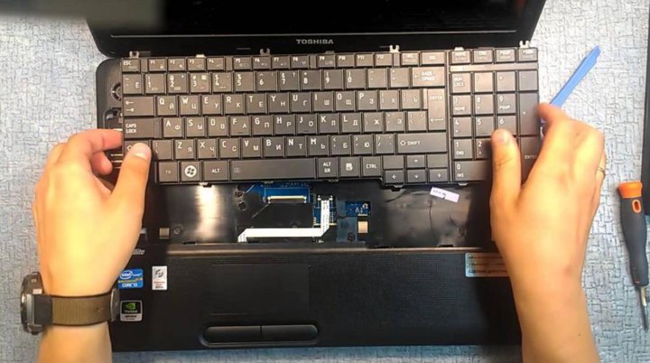 Как разобрать ноутбук toshiba p200d