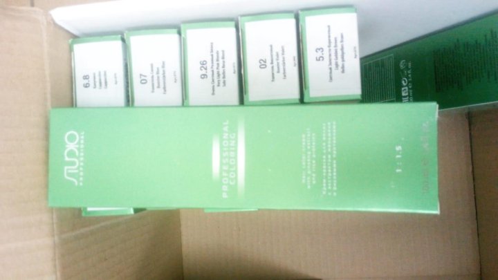 Профессиональная краска для волос в зеленой упаковке название фото