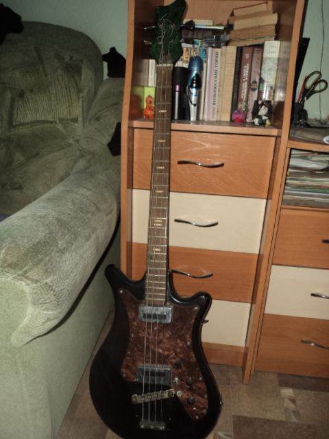 Продам бас песни. Продам бас песни. Bacchus thinline. Продам бас песни. Musima deluxe 25k.