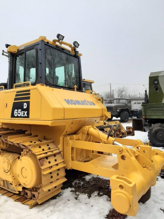 Бульдозера d65ex 16. Komatsu d65ex-16. D65ex-16. Бульдозер на телефон.