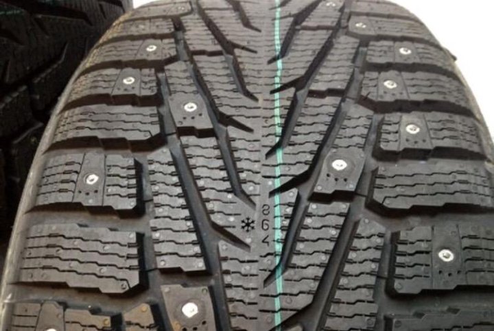 275 40 r20 nokian hakkapeliitta. 275 40 r20 nokian hakkapeliitta
