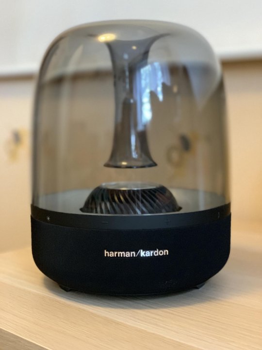 Harman kardon aura. Harman Kardon Aura 2. HK Aura Studio 2. Harman Kardon Aura Studio. Harman Kardon Aura Studio 2 комплект поставки.