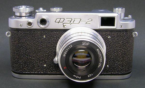 Russian camera. Фотоаппарат Fed 2. Фотоаппарат ФЭД 2 завод им. Дзержинского. ФЭД 2 лейка. ФЭД 6.