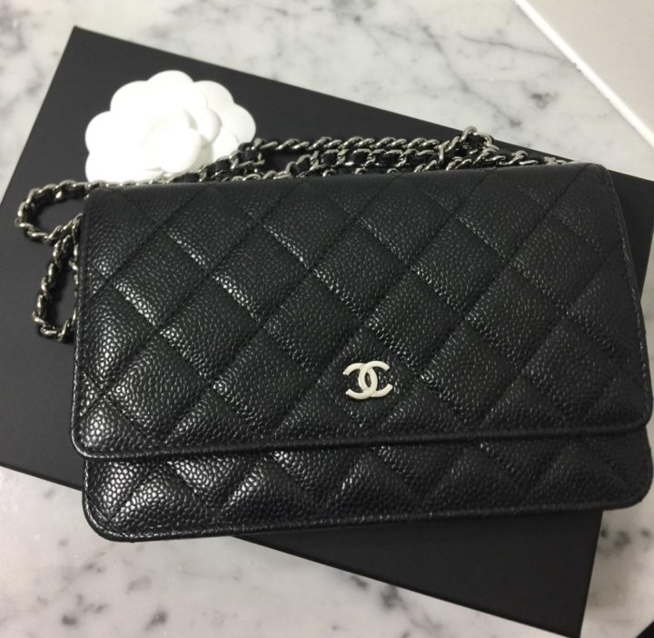 Chanel оригинал. Chanel клатч 447. Клатч Шанель оригинал серая. Шанель сумки оригинал клатч. Булгари клатч сумка клатч.