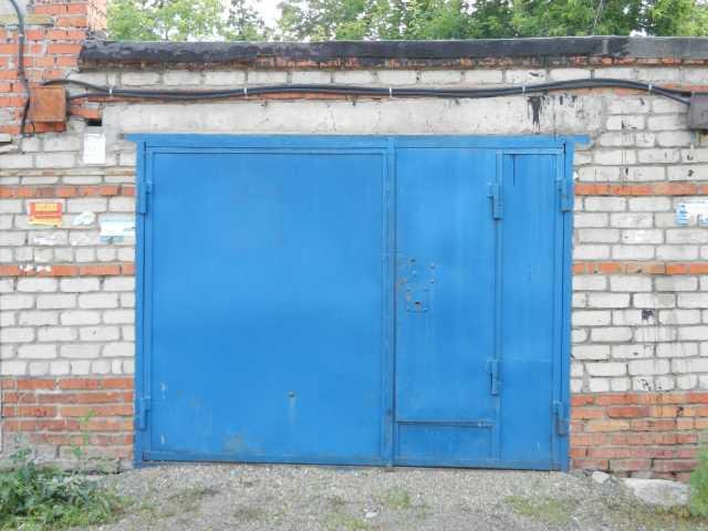 подъезд к гаражу. шутки про гараж. бмв на стене. анекдоты про трусы смешные. ракета ракета твой папа начальник туалета.