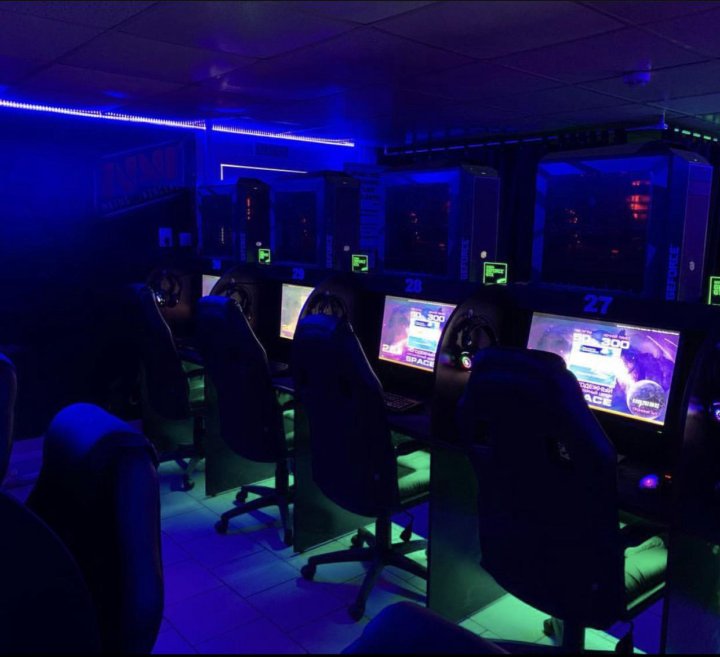 Игровой компьютерный клуб. Открыть компьютерный клуб в 2024 сколько. Игровой клуб нулевых. Игровой клуб бизнес план. Открыть компьютерный клуб в 2024 сколько.