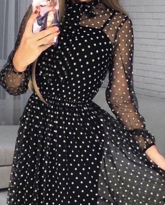 Бежевое платье в горошек. Туфли изношены платье в горошины волосы русые. Изношенные женские туфли. Туфли изношены платье в горошины волосы русые. Туфли женские в горох.