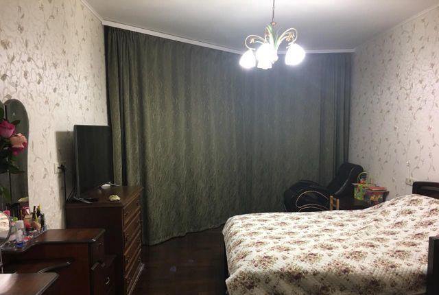 обычная квартира без ремонта. обычная московская квартира. маркова 9. сталинка 2 комнатная. новая квартира студия.