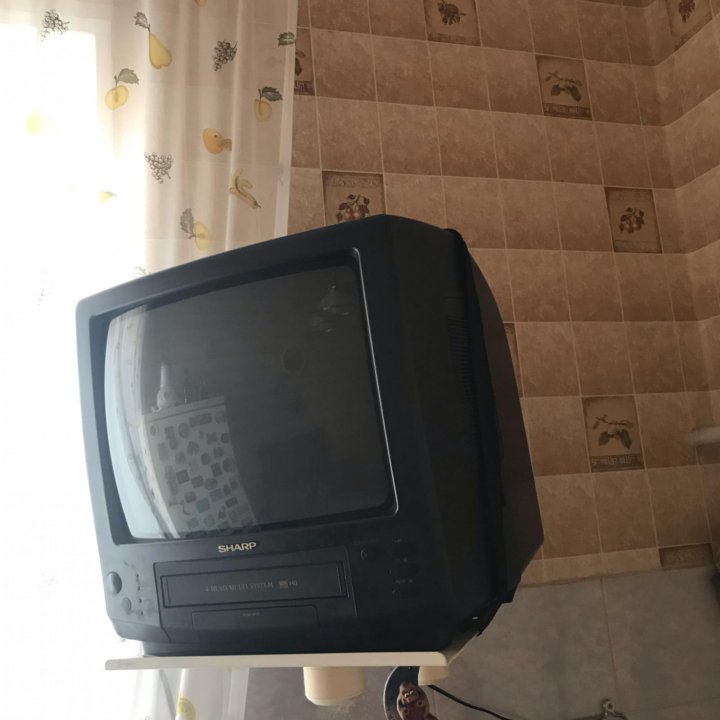 Бу телевизоры екатеринбурге. Телевизор двойка Шарп. Sharp VT-2128м моноблок. Старые телевизоры Шарп двойка. Телевизор двойка Samsung 1998 год.