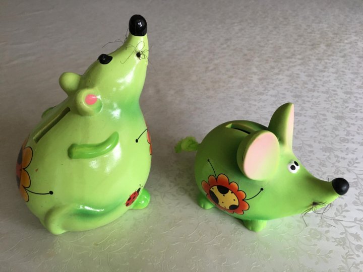 Копилка 2024. Дракон копилка музыкальная. Покажи копилочку корова. Копилка друзья. Год дракона сувениры.