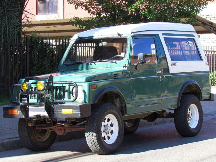 Suzuki Samurai sj413