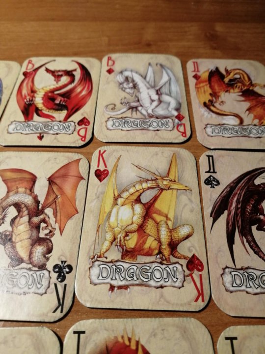 Играть карты дракон вылазит страница на казино вулкан