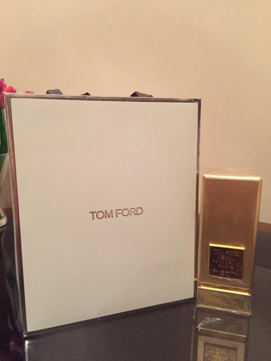 Брендовый пакет. Брендовые бордовые пакеты. Том ворд пакет. Пакет том форд. Фирменные пакеты том форд.