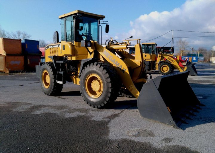 Hyundai hl780. Фронтальный погрузчик sdlg lg933l. Погрузчик zl30. Фронтальный погрузчик lg933l. Авито фронтальный погрузчик новый.
